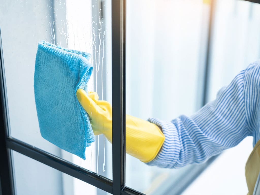 リビングルームのクリーニング